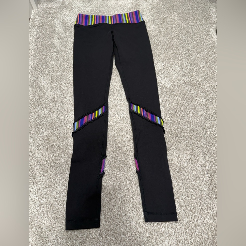 Lululemon Black/Multi Ruffle legging - Picture 1 of 6